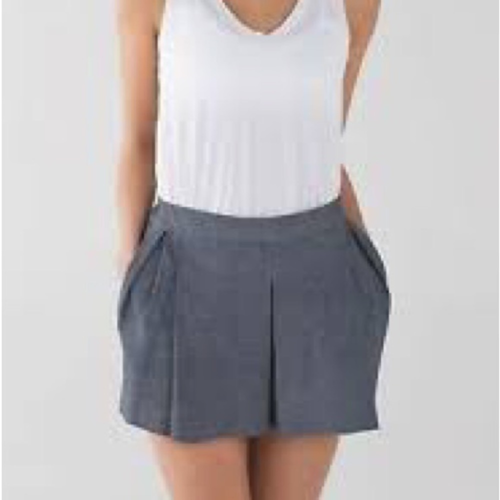 Lululemon City Skort SZ8 Like New
Heathered Texture Printed Grey Deep Coal